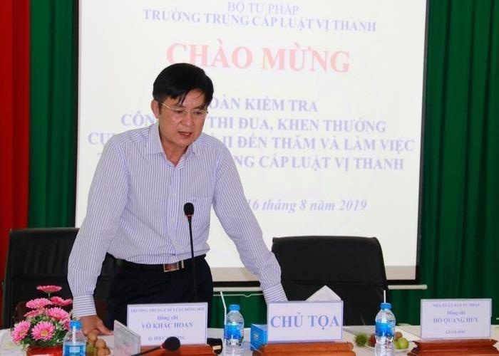 Kiểm tra công tác thi đua khen thưởng tại Trường Trung cấp Luật Vị Thanh
